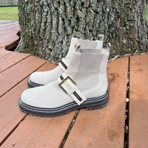Cecelia New York Harriet size 10 taupe chelsea lugged sole pull on buckle boots